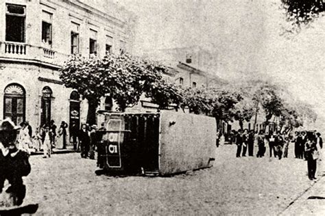 Revoltas da Vacina: 1904: Rio de Janeiro's Public Health Crisis Sparks Mass Protests